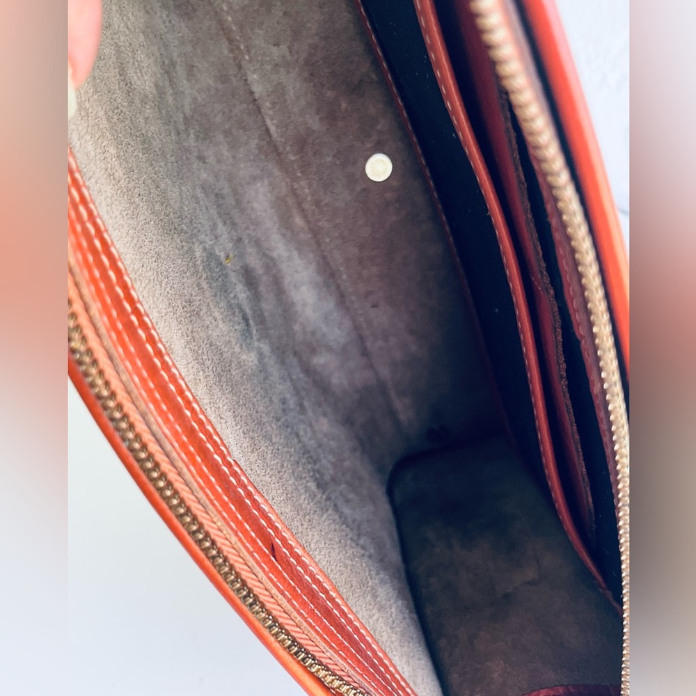 ♦️HOST PICK♦️VINTAGE DOONEY AND BOURKE SHOULDER BAG CRÈME WITH TAN TRIM - Picture 8 of 16